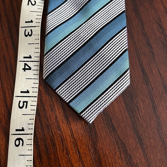 🎉5/$25🎉 Clip-on tie, Boy - Picture 7 of 7